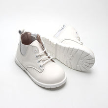 Load image into Gallery viewer, Kids Boots - White
